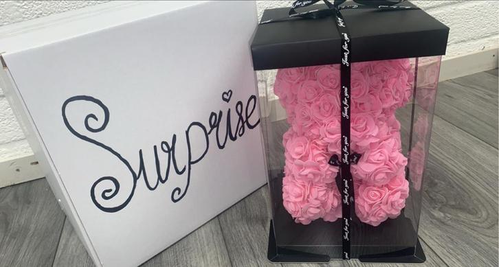 Rozenbeertje - Perfect cadeau!, Hobby en Vrije tijd, Feestartikelen, Nieuw, Feestartikel, Valentijn of Romantisch, Ophalen of Verzenden