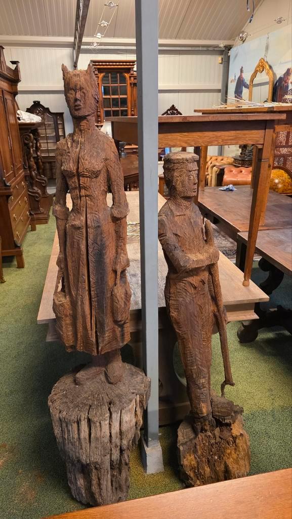 2 antieke houten beelden Blaricum klederdracht 170 cm hoog, Antiek en Kunst, Kunst | Beelden en Houtsnijwerken, Ophalen