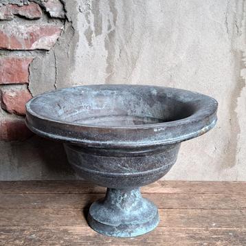 Landelijke koperen pot vaas op voet hoogte 22cm *Etage3* beschikbaar voor biedingen