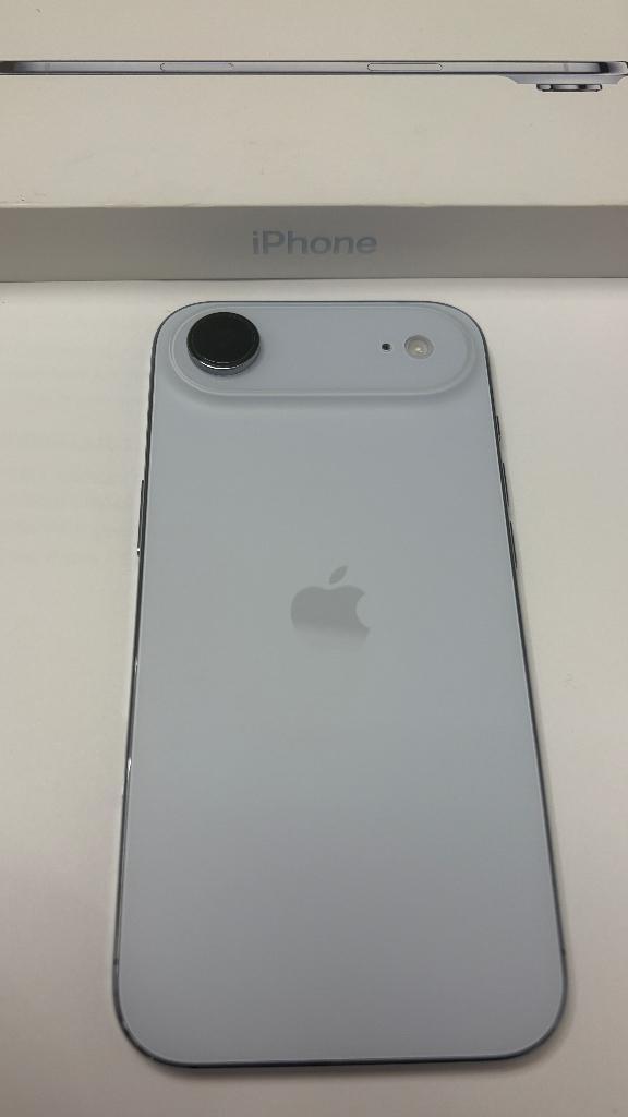 iPhone 17 256 GB – kras/schadevrij, 1 maand oud met factuur, Telecommunicatie, Mobiele telefoons | Apple iPhone, Zo goed als nieuw