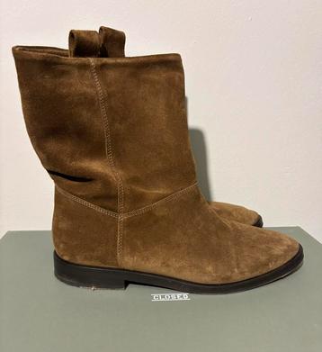 Closed laarzen suede maat 39 beschikbaar voor biedingen