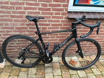 Cube Attain DI2 ultegra full carbon beschikbaar voor biedingen
