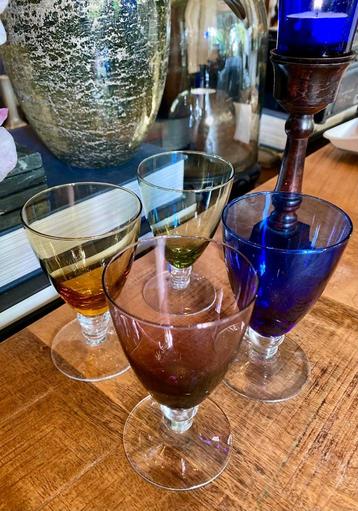 4 vintage wijnglazen beschikbaar voor biedingen