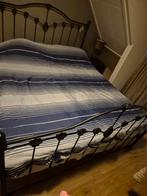 Mooi zwart metalen bed met gouden accenten 160x200, Huis en Inrichting, Slaapkamer | Bedden, Zwart, Tweepersoons, Ophalen of Verzenden