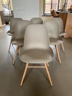 Eetkamerstoel Albert Kuip  van Zuiver  (zes stuks), Huis en Inrichting, Stoelen, Overige kleuren, Zo goed als nieuw, Past in alle woonstijlen van Scandinavisch tot romantisch