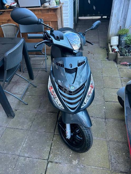 Nieuwe piaggo zip, Fietsen en Brommers, Scooters | Piaggio, Nieuw, Ophalen