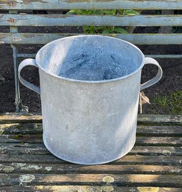 Brocante oud zinken ton 10 liter beschikbaar voor biedingen