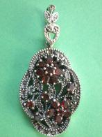 Prachtige Lange Zilveren Hanger met Granaten en Markasietjes, Sieraden, Tassen en Uiterlijk, Antieke sieraden, Verzenden, Zilver