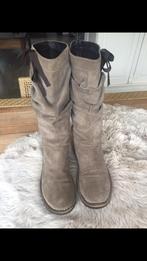 Warmbat taupe kleurige Lederen laars 41. Ook in zwart in 40., Ophalen of Verzenden, Zo goed als nieuw, Bruin, Hoge laarzen