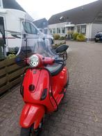 Vespa orgineel 2 takt " Ferrari-rood", Fietsen en Brommers, Scooters | Vespa, Ophalen of Verzenden, Zo goed als nieuw, Vespa LX