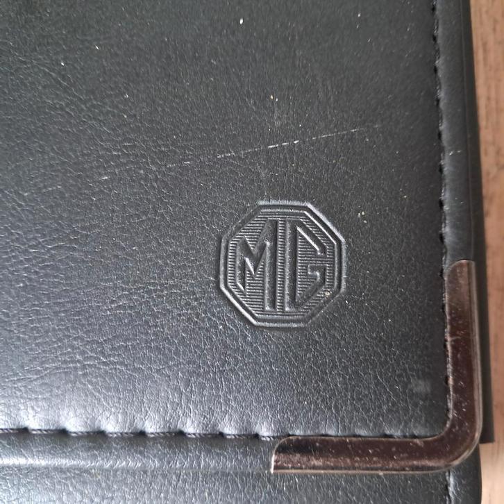 MG leren opbergmap, Auto diversen, Auto-accessoires, Ophalen of Verzenden
