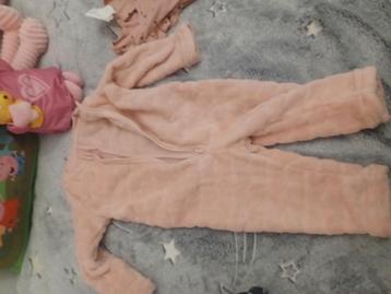 Onesie  beschikbaar voor biedingen