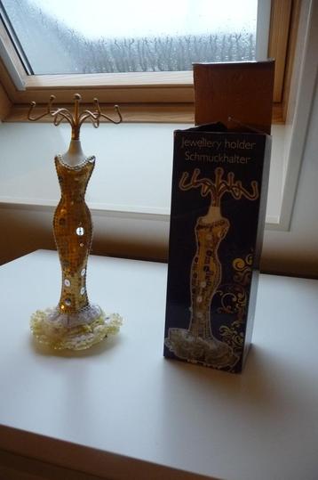 Juwelenhouder voor je sierraden op te hangen beschikbaar voor biedingen