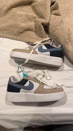 Airforce meerdere kleuren met de orginele tag, Kleding | Dames, Schoenen, Beige, Nike swoosh, Nieuw, Ophalen of Verzenden