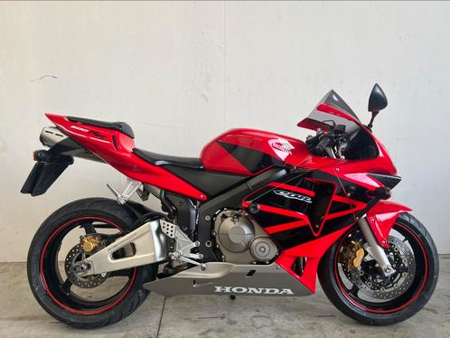 Honda CBR 600 RR in nieuwstaat met maar 30.000km, Motoren, Motoren | Honda, Bedrijf, Super Sport, meer dan 35 kW, 4 cilinders