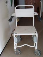 douchestoel met wieltjes, Ophalen