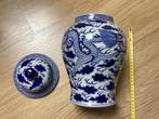 Chinees porseleinen blauw/wit geglazuurde vaas, Antiek en Kunst, Ophalen of Verzenden