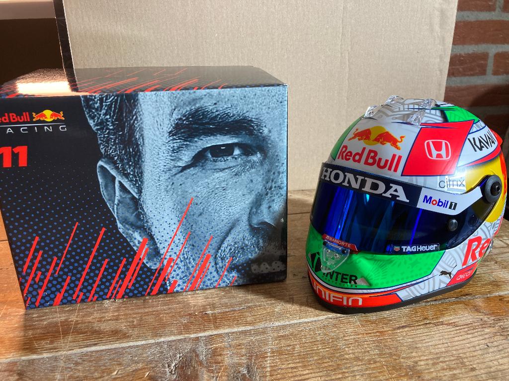 Sergio Checo Pérez Mini Helmet 2021 México GP F1 Escala 1/2
