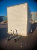 Gesloten aanhanger met laadklep, Ophalen