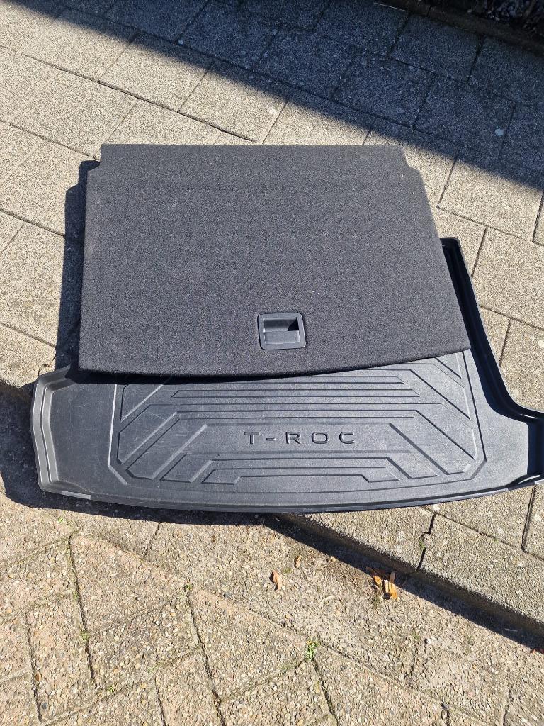 Hoedenplank + kofferbakmat VW T-ROC, Auto diversen, Kofferbakmatten, Ophalen, Zo goed als nieuw