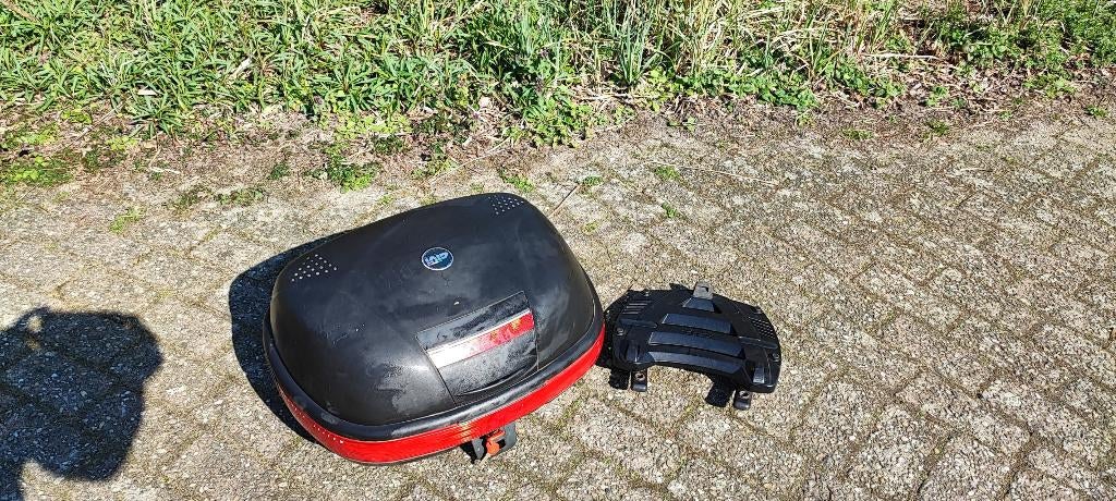 Givi top koffer + bevestigingsrek, Ophalen, Gebruikt