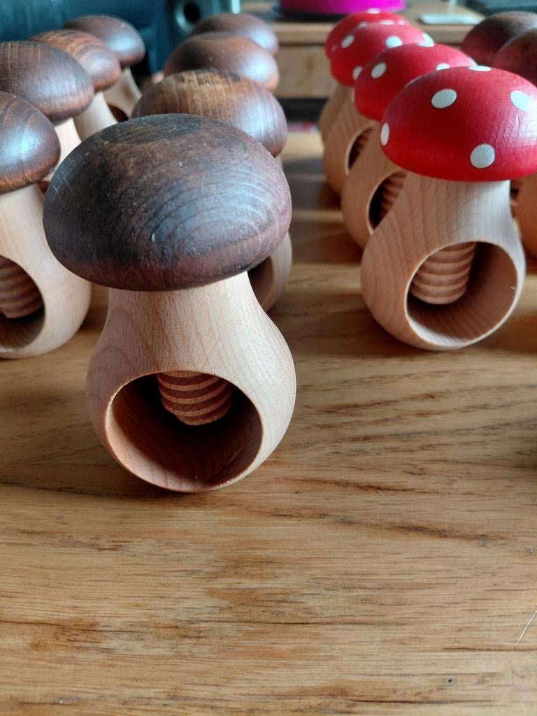 17 Nieuwe Notenkrakers - Paddenstoel Design, Ophalen of Verzenden, Nieuw