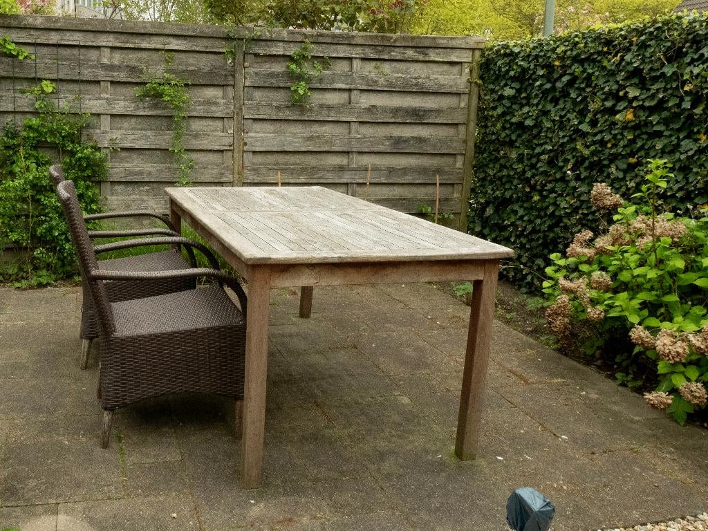 Voor de klusser: Houten eettafel met 4 stoelen, Ophalen, 4 zitplaatsen, Gebruikt, Eettafel