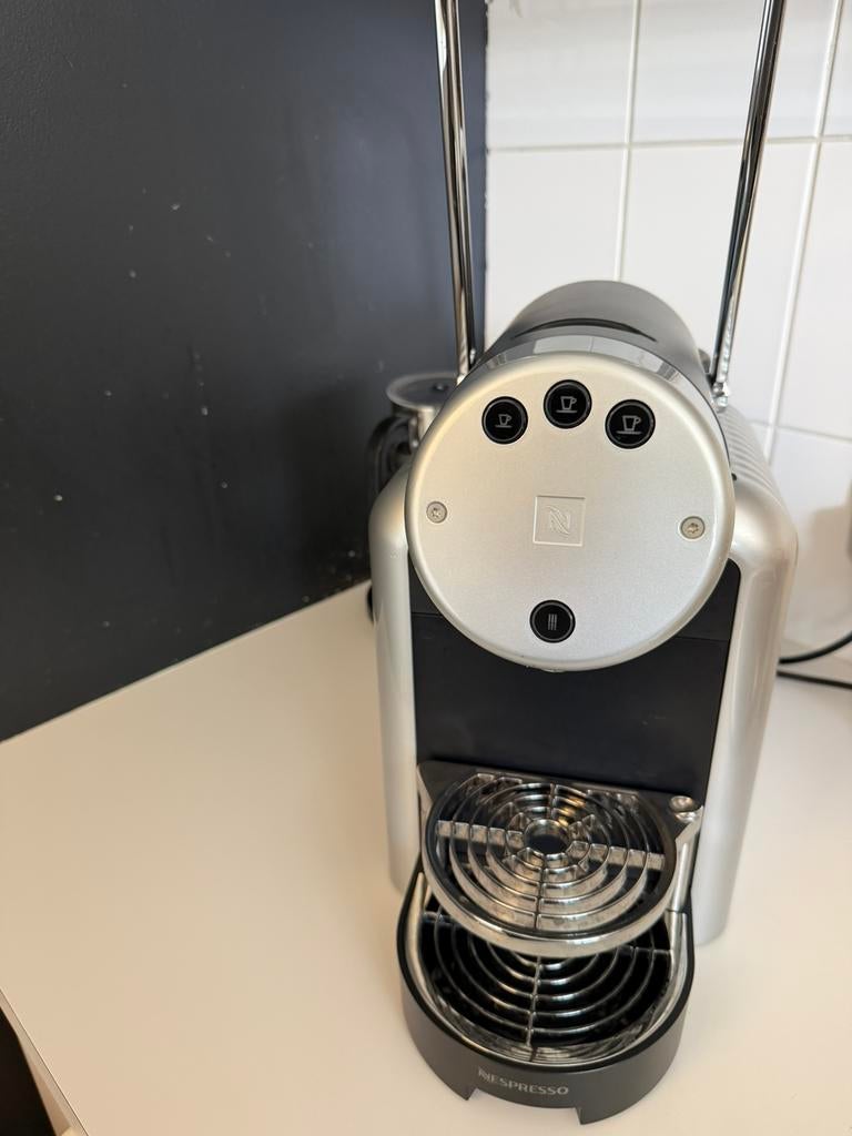 Nespresso Zenius koffiezetapparaat, Witgoed en Apparatuur, Koffiepads en cups, Gebruikt, Koffiemachine, Ophalen of Verzenden