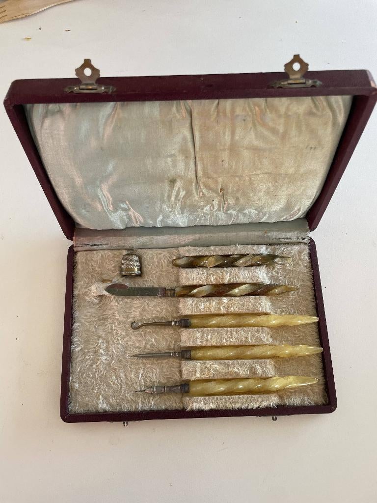 naaigereedschap naaiset antiek vintage, Ophalen of Verzenden