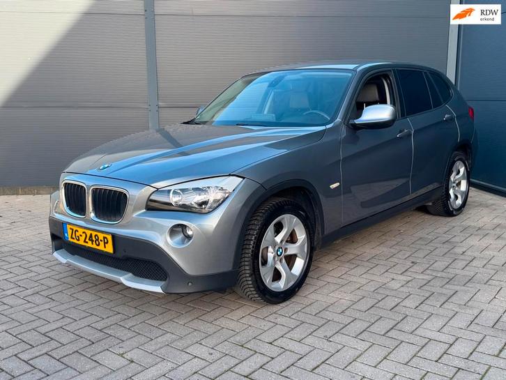 BMW X1 SDrive18i Executive / Automaat / Carplay / Trekhaak, Auto's, BMW, Te koop, X1, ABS, Airbags, Airconditioning, Apple Carplay