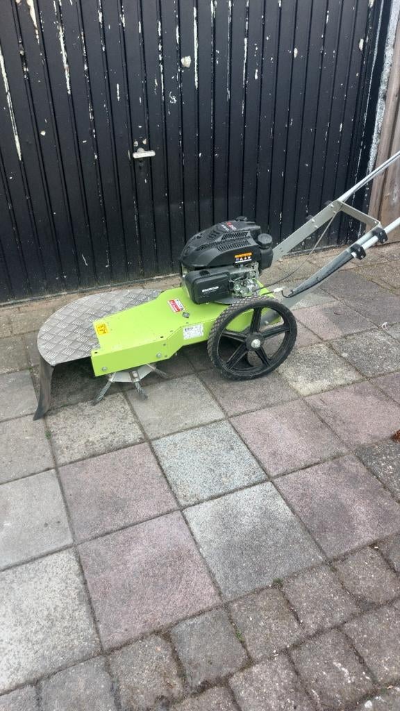 Borstelmachine- nette staat, Ophalen, Benzine, 30 tot 50 cm, Gebruikt