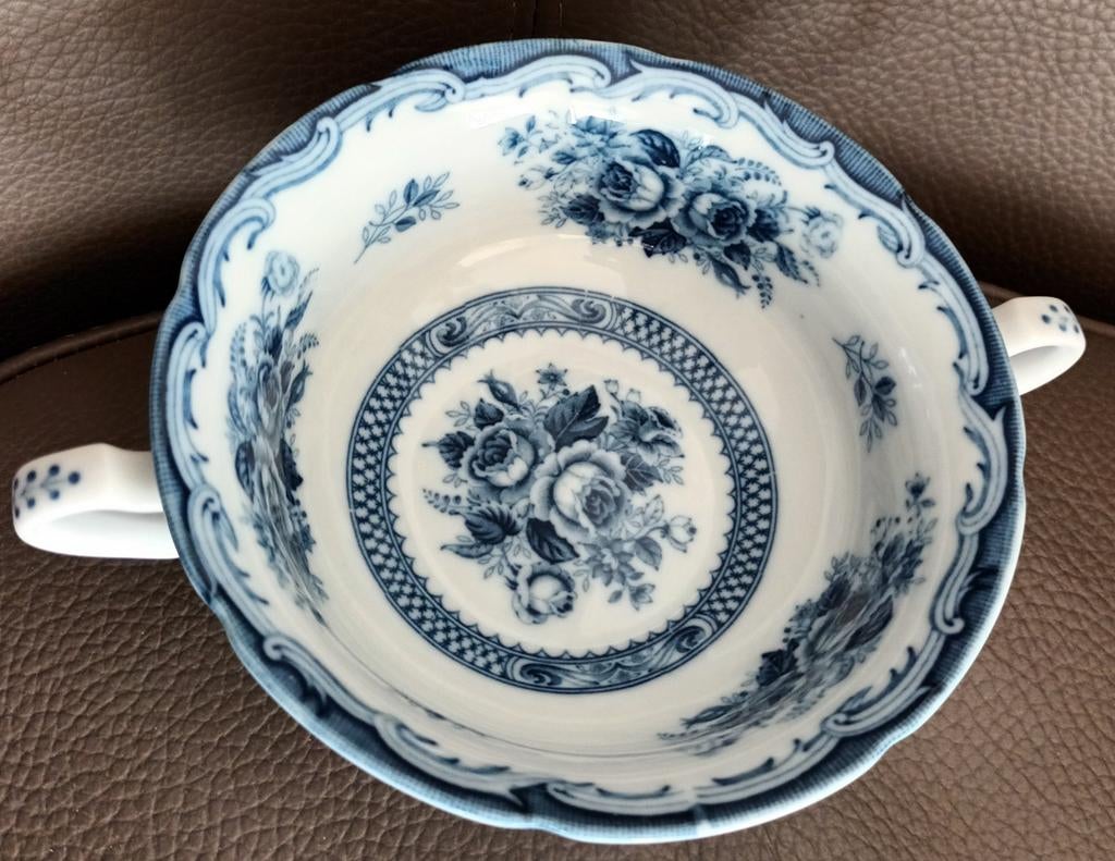 Blue Rose Fine China soepkom met handvatten, Antiek en Kunst, Ophalen of Verzenden