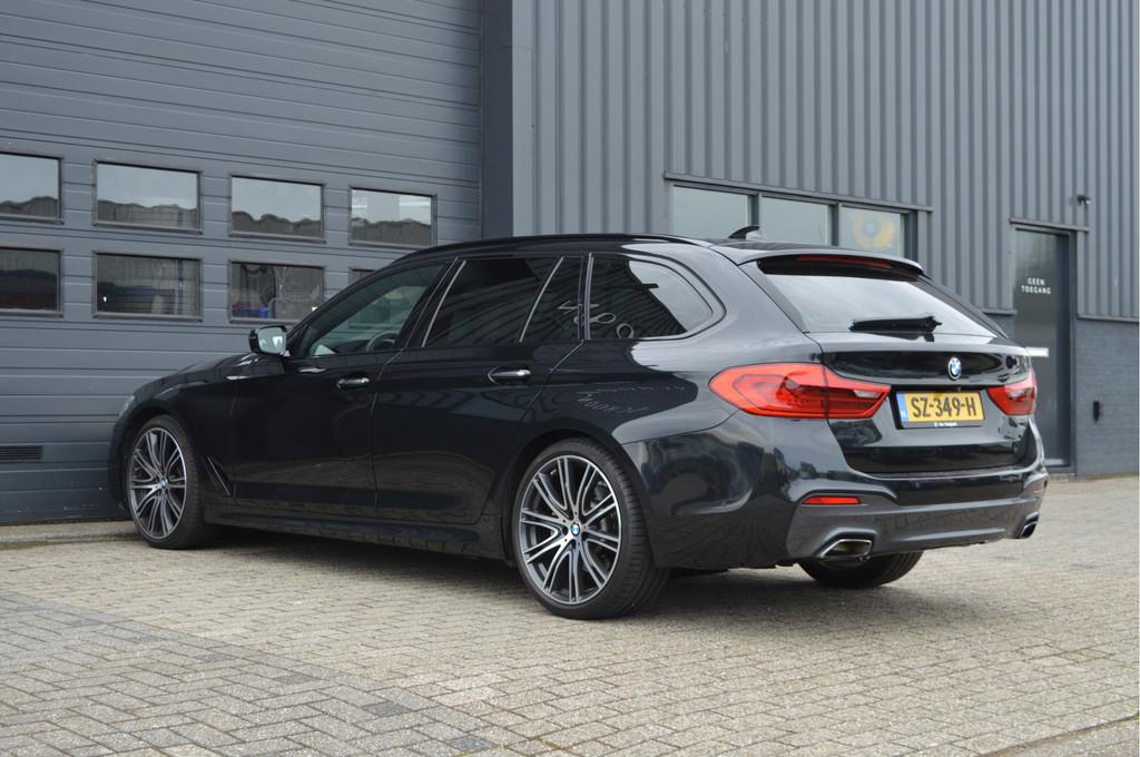 BMW 5 Serie Touring 520i High Executive | M-PAKKET | PANO |, Auto's, Automaat, Achterwielaandrijving, Gebruikt, 4 cilinders