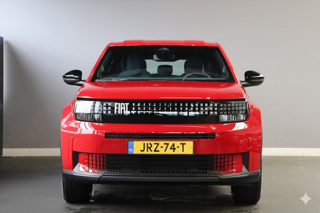 Fiat Grande Panda RED 11kW 44kWh 712 KM / Direct leverbaar /, Auto's, Fiat, Stof, Gebruikt, Panda, 320 km