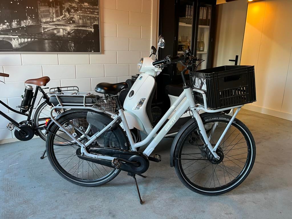 Giant Triple X E-bike Dames (2022) - Maat M, 7 versnellingen, Fietsen en Brommers, Elektrische fietsen, Ophalen, Gebruikt, Giant