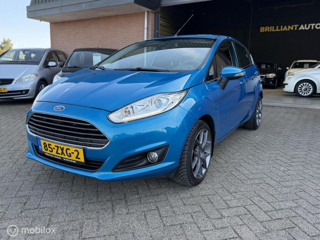Ford Fiesta 1.0 EcoBoost Titanium PDC|AIRCO|2xVELGEN|BOEKJES, Auto's, Voorwielaandrijving, Euro 5, Zwart, Blauw