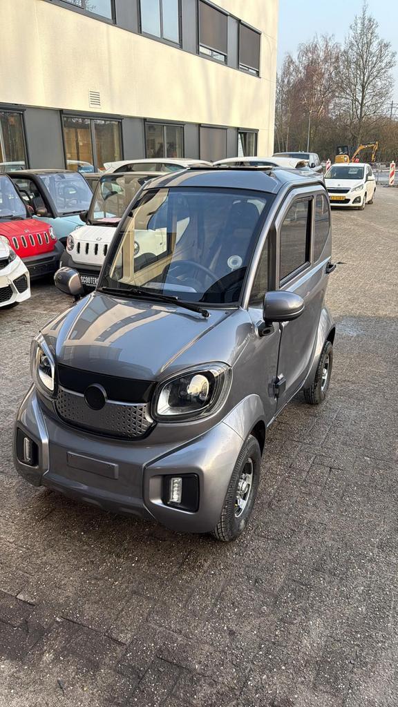 Nieuwe luxe overdekte scootmobiel nieuw met garantie, Diversen, Brommobielen en Scootmobielen, Zo goed als nieuw, 46 km of meer