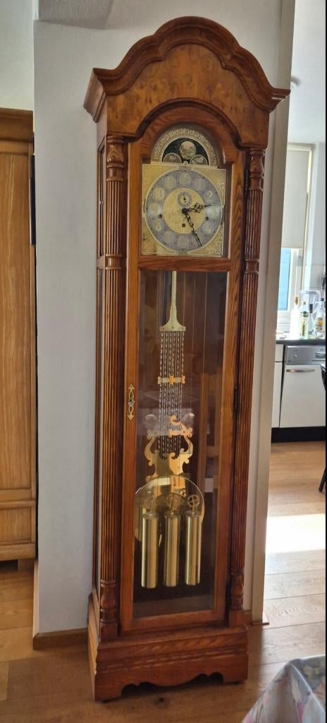 Howard Miller staande klok, Ophalen