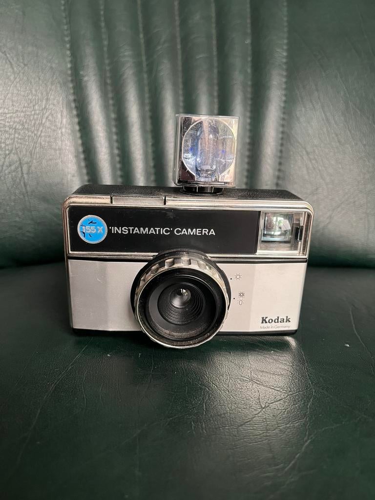 Kodak 155X Instamatic Camera inclusief Philips flitskubus, Compact, ?, Zo goed als nieuw, Kodak