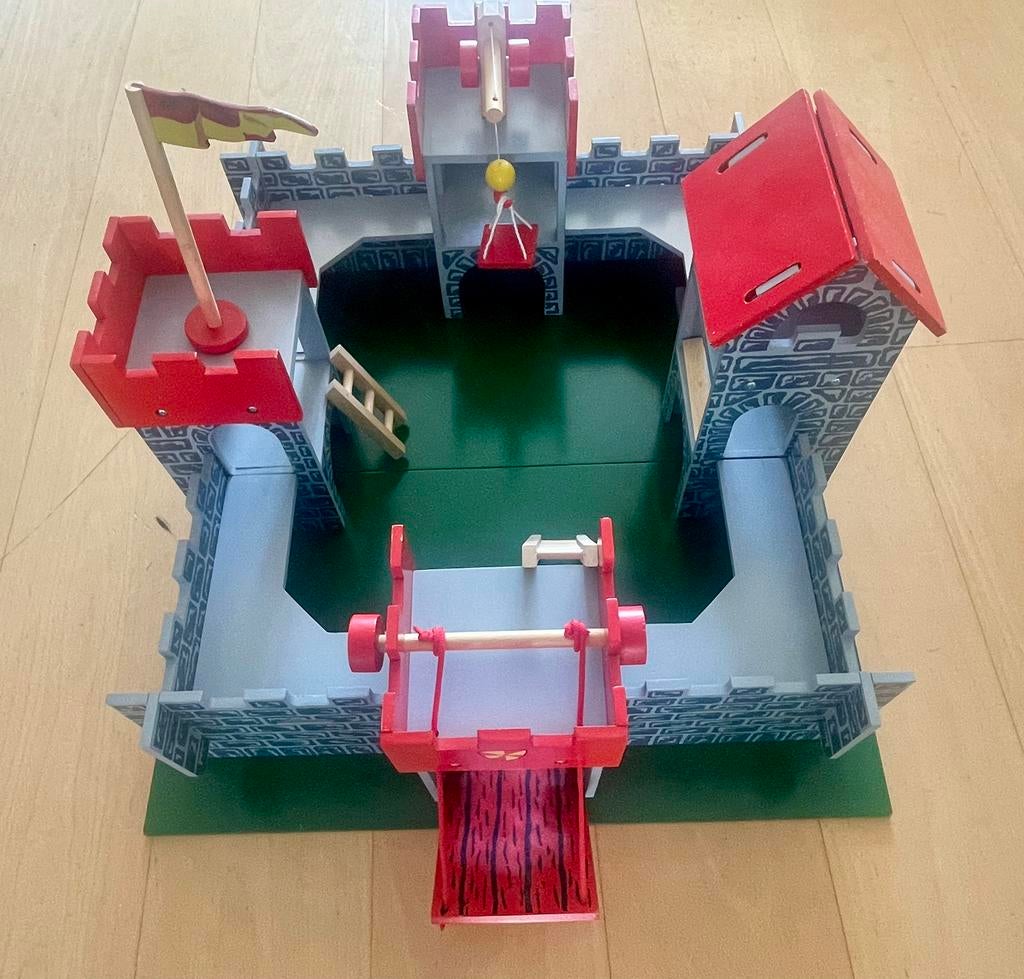 Houten ridderkasteel met ophaalbrug, Verzamelen, Ophalen, Zo goed als nieuw