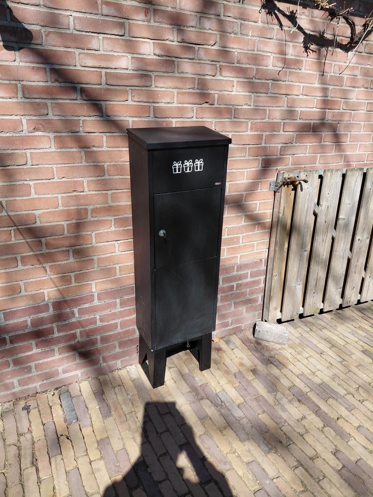Pakket brievenbus, Tuin en Terras, Brievenbussen, Ophalen, Zo goed als nieuw, IJzer
