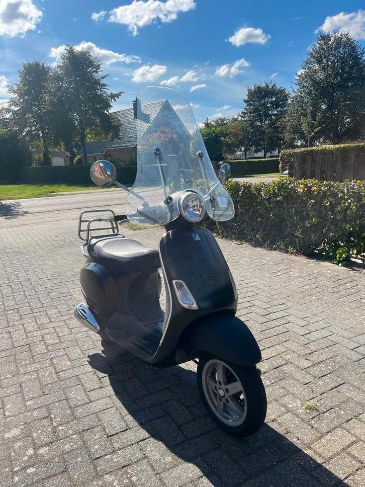 Vespa LX50 2-takt scooter – 13.186 km –2006- blauw kenteken, Fietsen en Brommers, Scooters | Vespa, Gebruikt, Vespa LX, Benzine