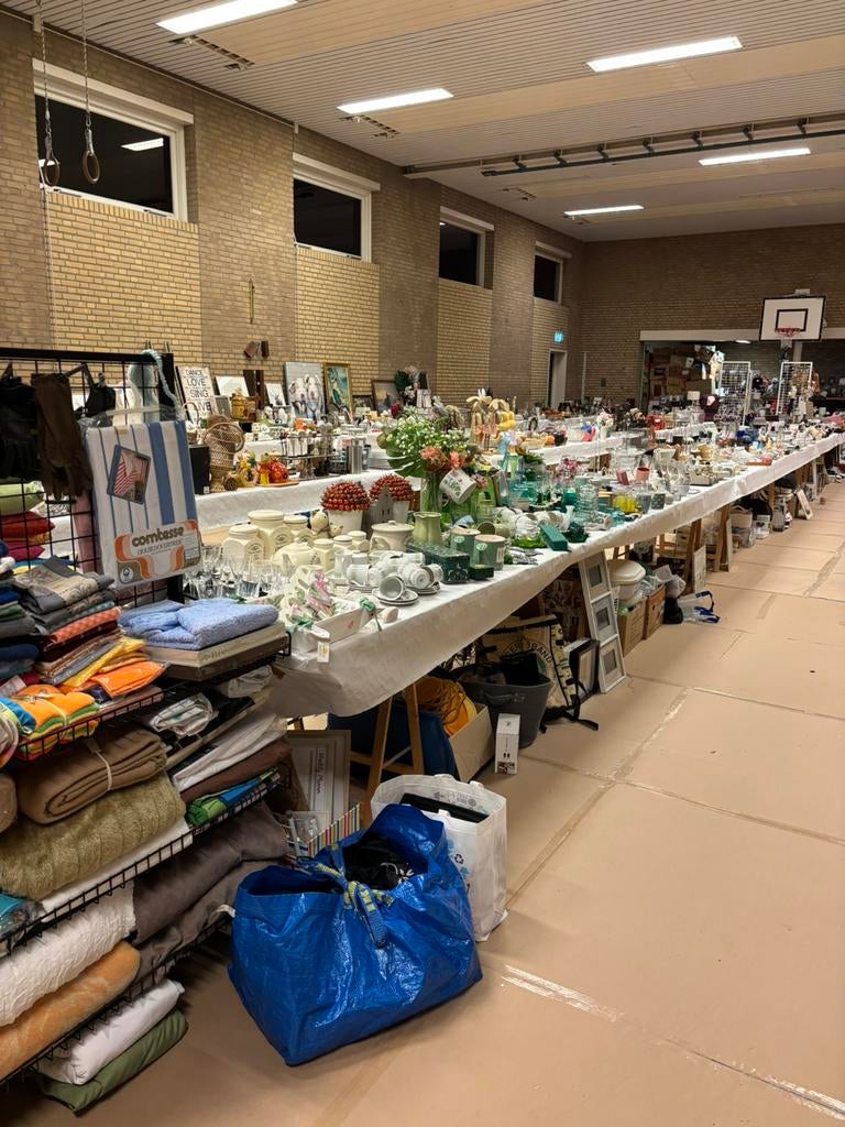 Gezocht gratis snuffelmarktspullen voor het goede doel, Ophalen