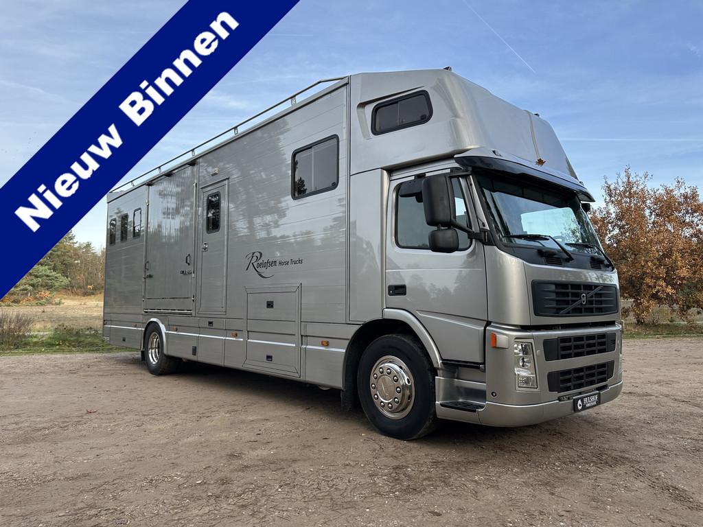 Volvo FM 18T ROELOFSEN 5+1 paards paardenvrachtwagen LIVING, Auto's, Automaat, Achterwielaandrijving, Zwart, Metallic lak