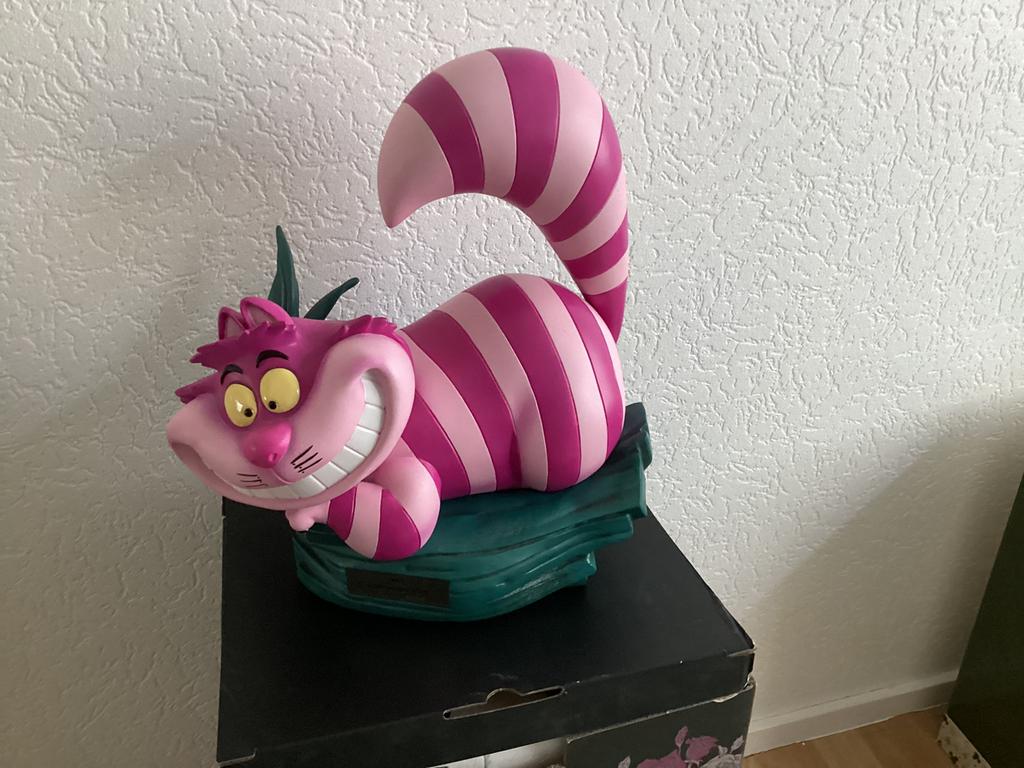 Disney beast kingdom cheshire cat met doos, Verzamelen, Ophalen of Verzenden, Beeldje of Figuurtje