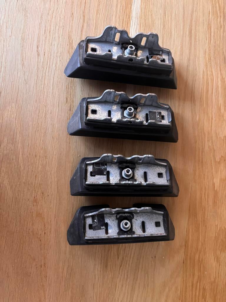 Thule Kit 187093 Dakdragers BMW 1-Serie (F40) 5-drs Hatchbac, Ophalen of Verzenden, Zo goed als nieuw