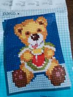 Borduurwerkje voor kinderen, beertje klein stukje geborduurd, Ophalen of Verzenden, Zo goed als nieuw, Handborduren, Onderdeel of Toebehoren