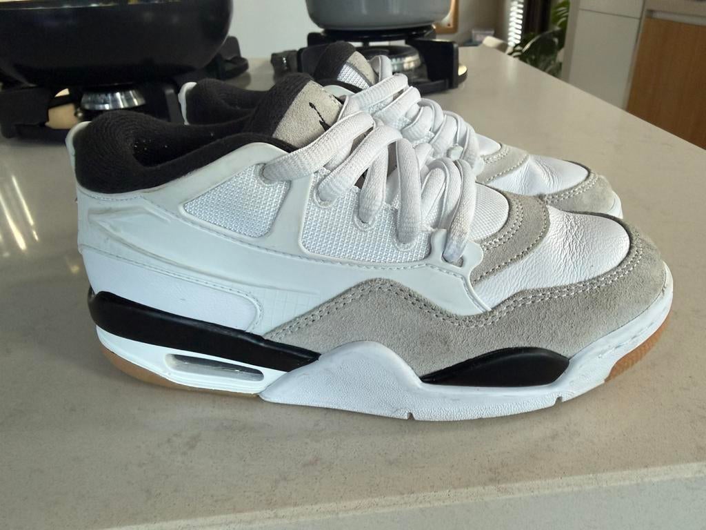 Nike Jordan junior maat 36 zgan, Ophalen of Verzenden, Zo goed als nieuw, Schoenen