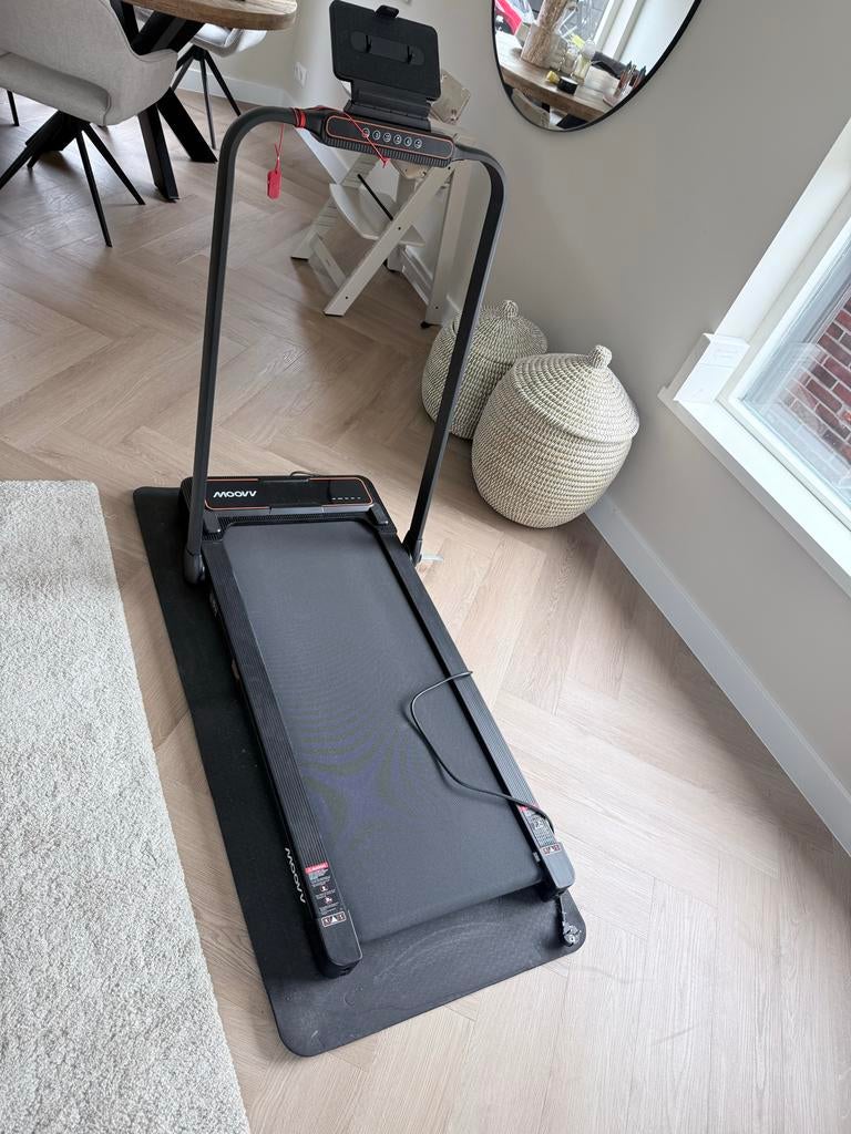 Moovv SmartStep Pro v3 Inklapbare Loopband met Helling, Sport en Fitness, Fitnessapparatuur, Ophalen, Zo goed als nieuw, Metaal