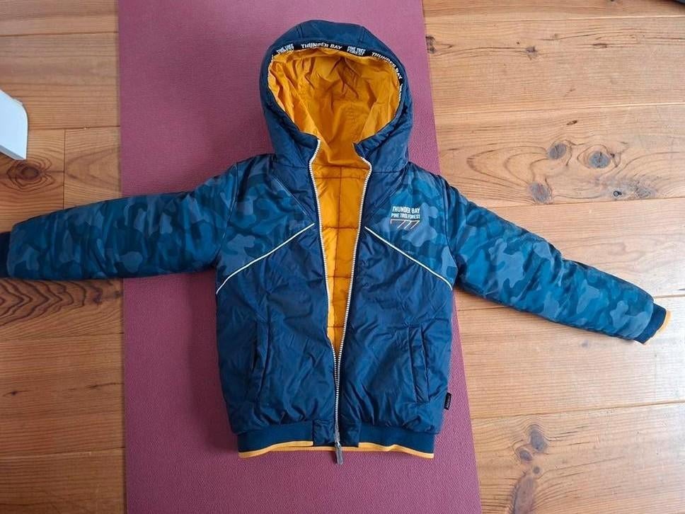 Warme reversible winterjas jongen 134/140, Kinderen en Baby's, Kinderkleding | Maat 140, Zo goed als nieuw, Jongen, Jas, Ophalen of Verzenden